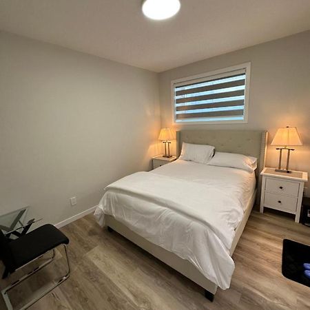 2 Bedroom 2 Washrooms Brand New Beautiful & Cozy Suite YYC المظهر الخارجي الصورة
