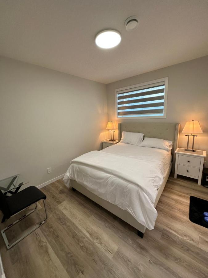 2 Bedroom 2 Washrooms Brand New Beautiful & Cozy Suite YYC المظهر الخارجي الصورة