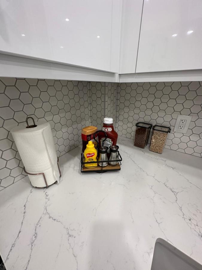 2 Bedroom 2 Washrooms Brand New Beautiful & Cozy Suite YYC المظهر الخارجي الصورة