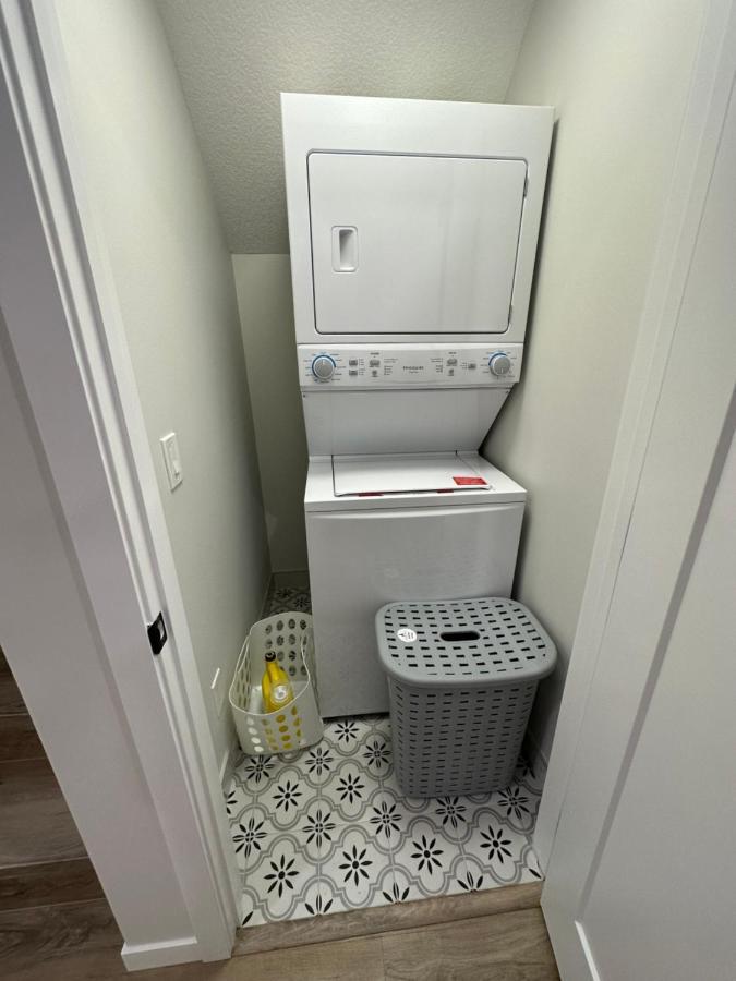 2 Bedroom 2 Washrooms Brand New Beautiful & Cozy Suite YYC المظهر الخارجي الصورة