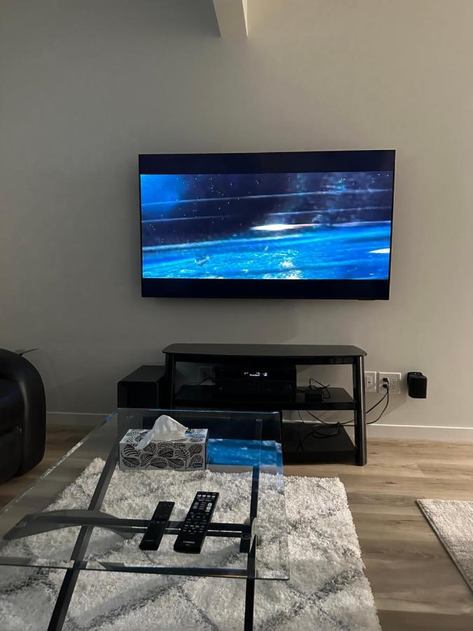 2 Bedroom 2 Washrooms Brand New Beautiful & Cozy Suite YYC المظهر الخارجي الصورة