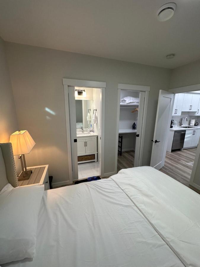 2 Bedroom 2 Washrooms Brand New Beautiful & Cozy Suite YYC المظهر الخارجي الصورة