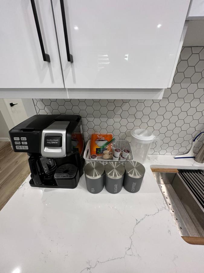 2 Bedroom 2 Washrooms Brand New Beautiful & Cozy Suite YYC المظهر الخارجي الصورة