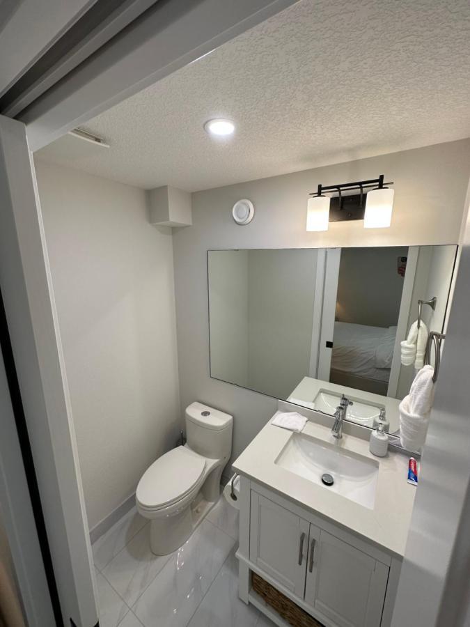 2 Bedroom 2 Washrooms Brand New Beautiful & Cozy Suite YYC المظهر الخارجي الصورة